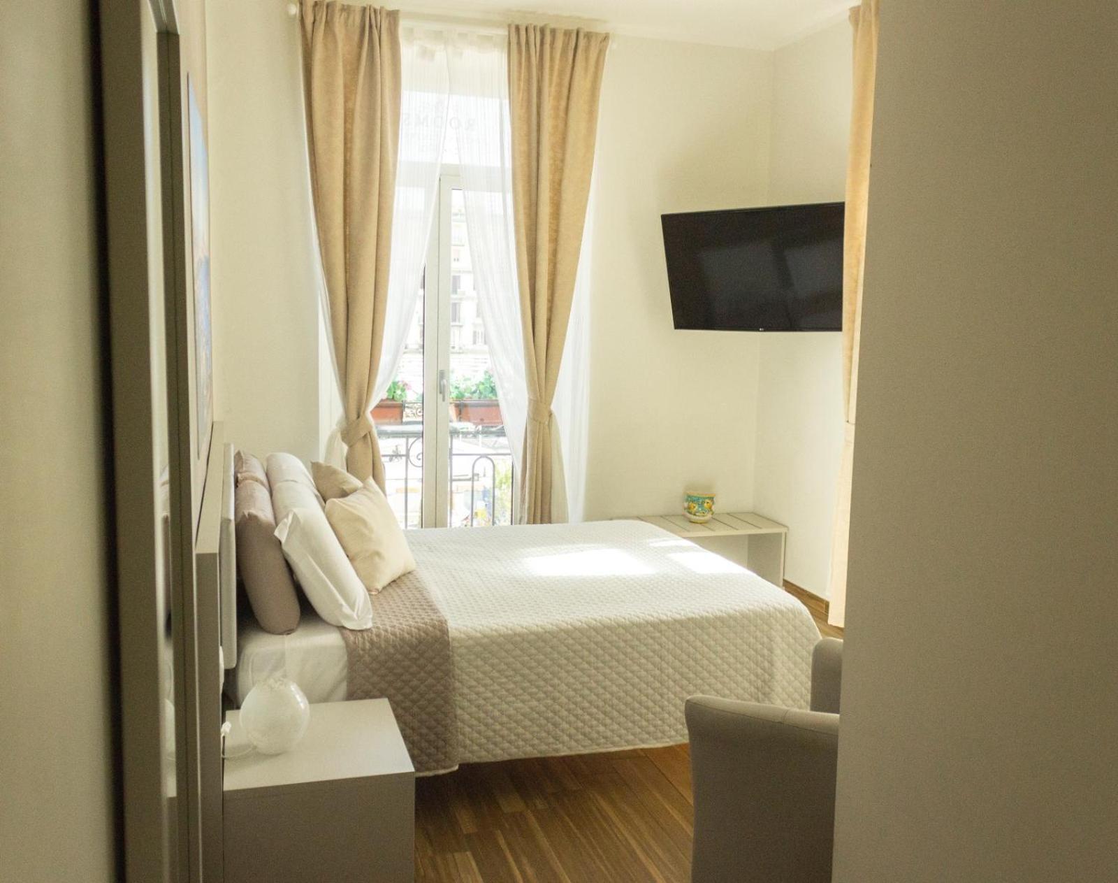 נאפולי Rooms Stazione Centrale חדר תמונה