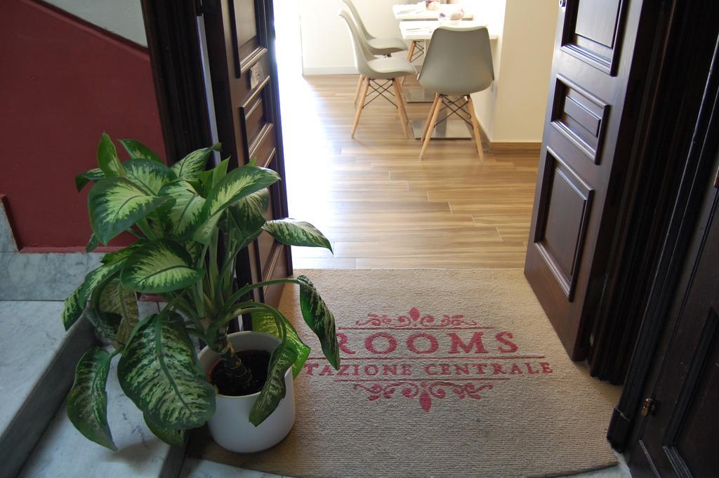 נאפולי Rooms Stazione Centrale מראה חיצוני תמונה