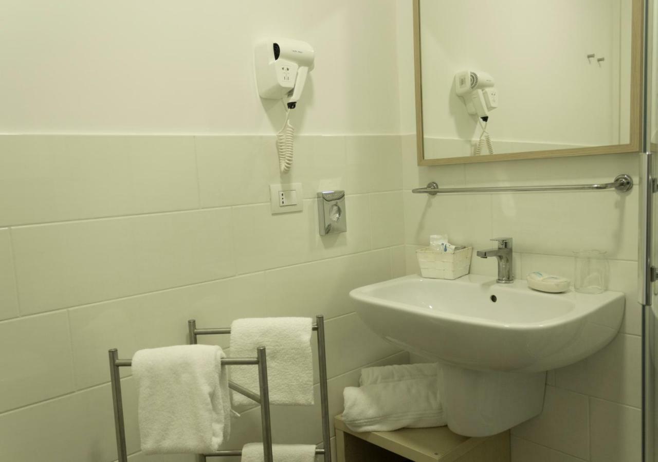 נאפולי Rooms Stazione Centrale מראה חיצוני תמונה